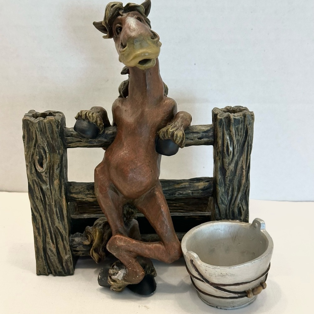 Montana Silversmiths Whimsical Desk Organizer Elmer Horse Leaning on Fence Resin